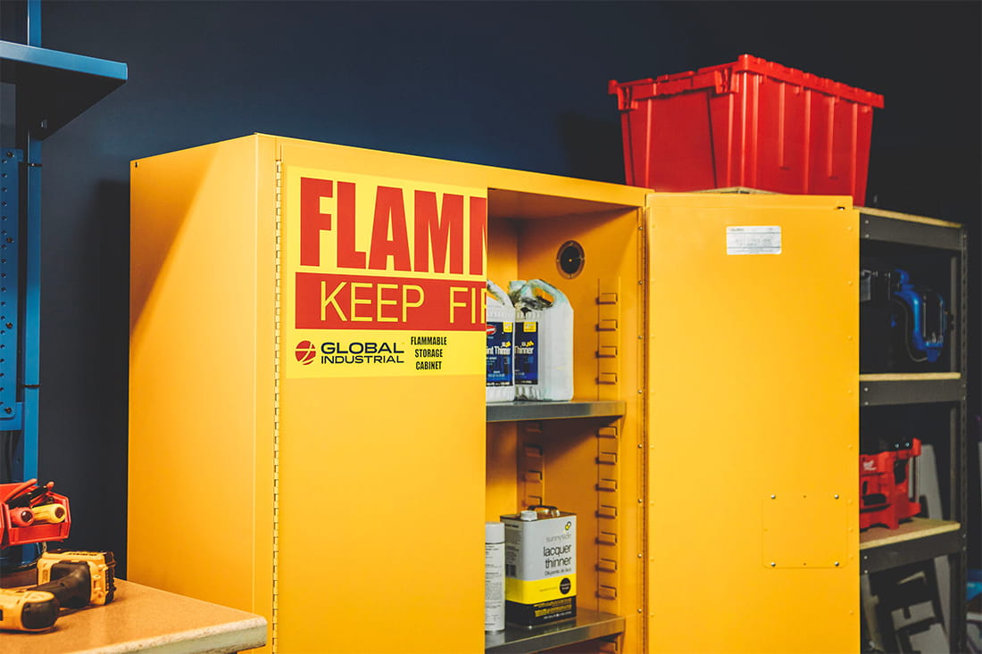 Your ultimate guide for selecting the right safety cabinet 